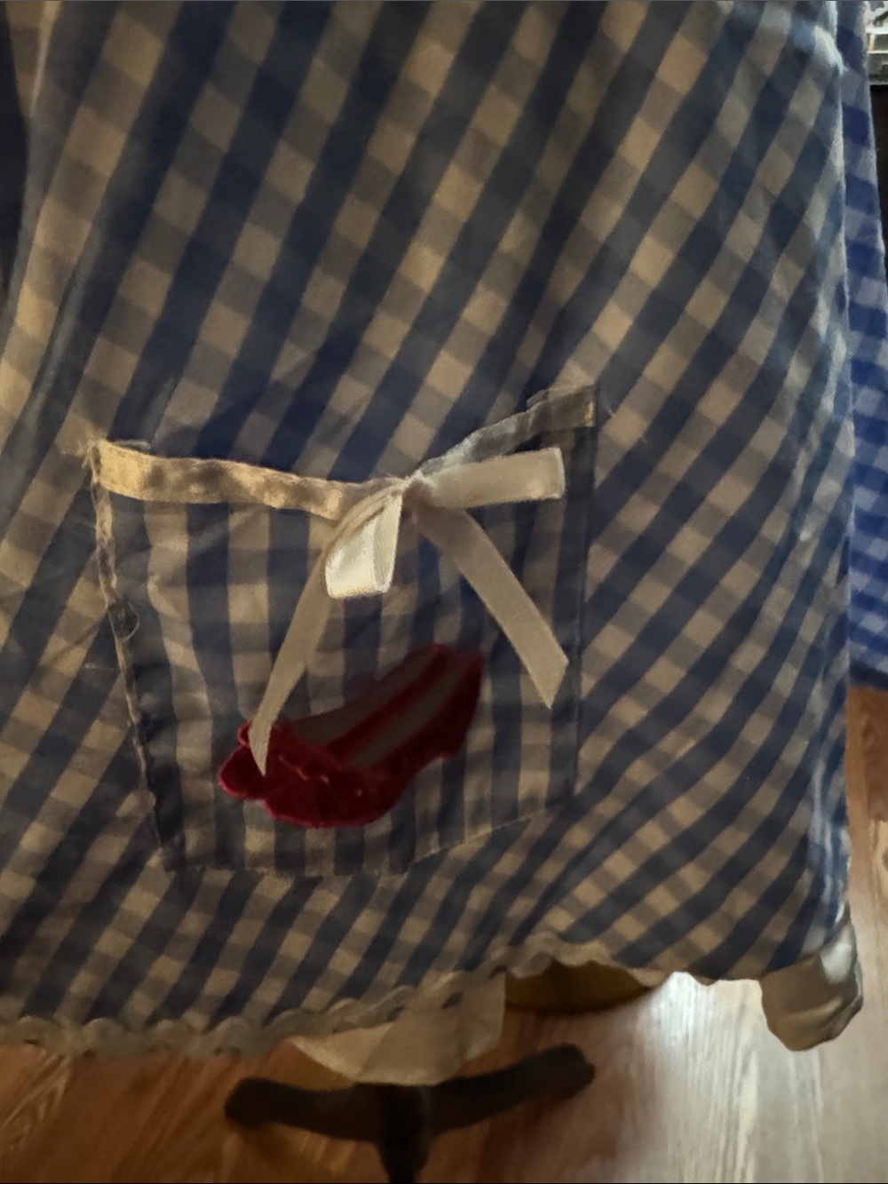 Spirit Halloween Dorthy Costume - Picture 4 of 5